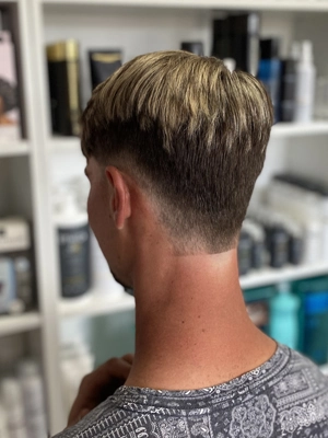 Men's textured crop with faded sides by Chloe